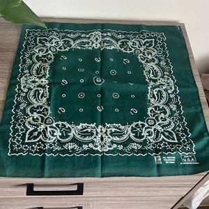 Vintage 1970s-1980s Paisley Bandana RN13960 in Green Colorway